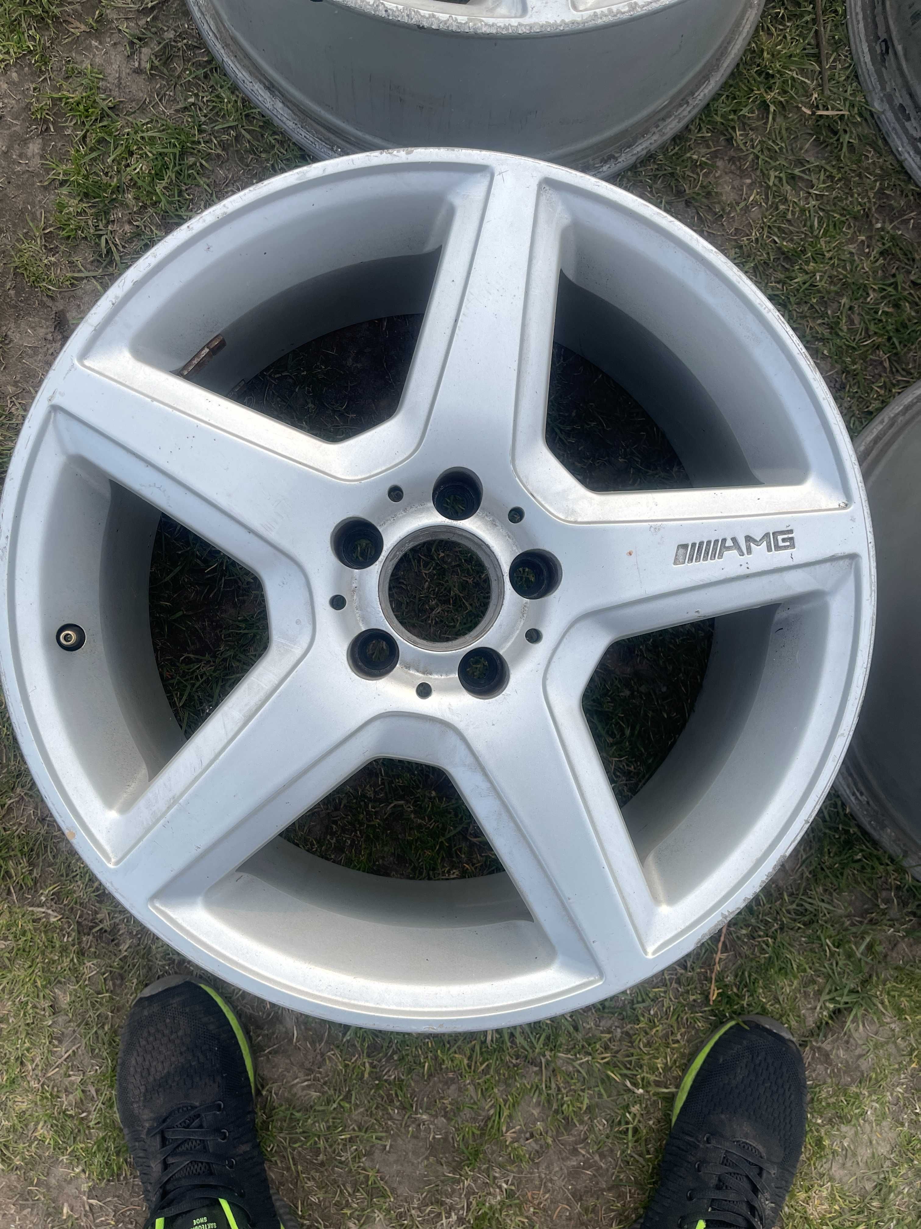 Witam sprzedam Felgi Fake AMG 18"