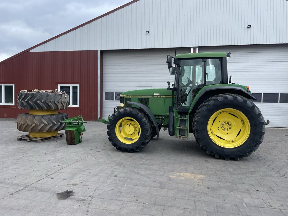 Ciągnik rolniczy John Deere 6900