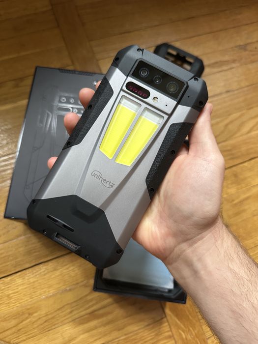 8849 Unihertz Tank 4 з проєктором - 512 Гб, Dimensity 7300, 11600 мАг