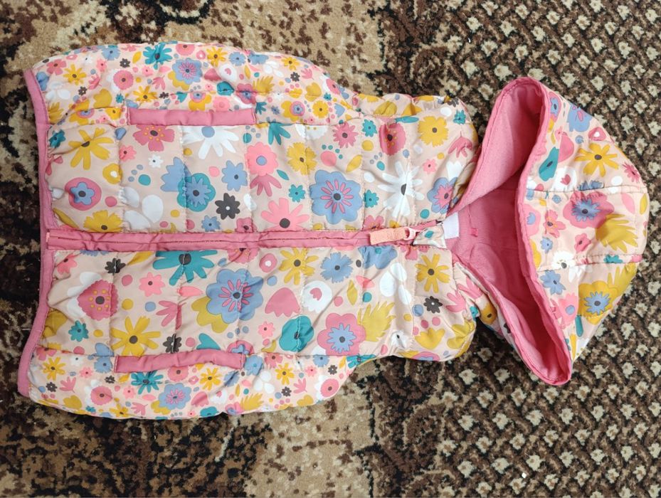 Жилетка на дівчинку