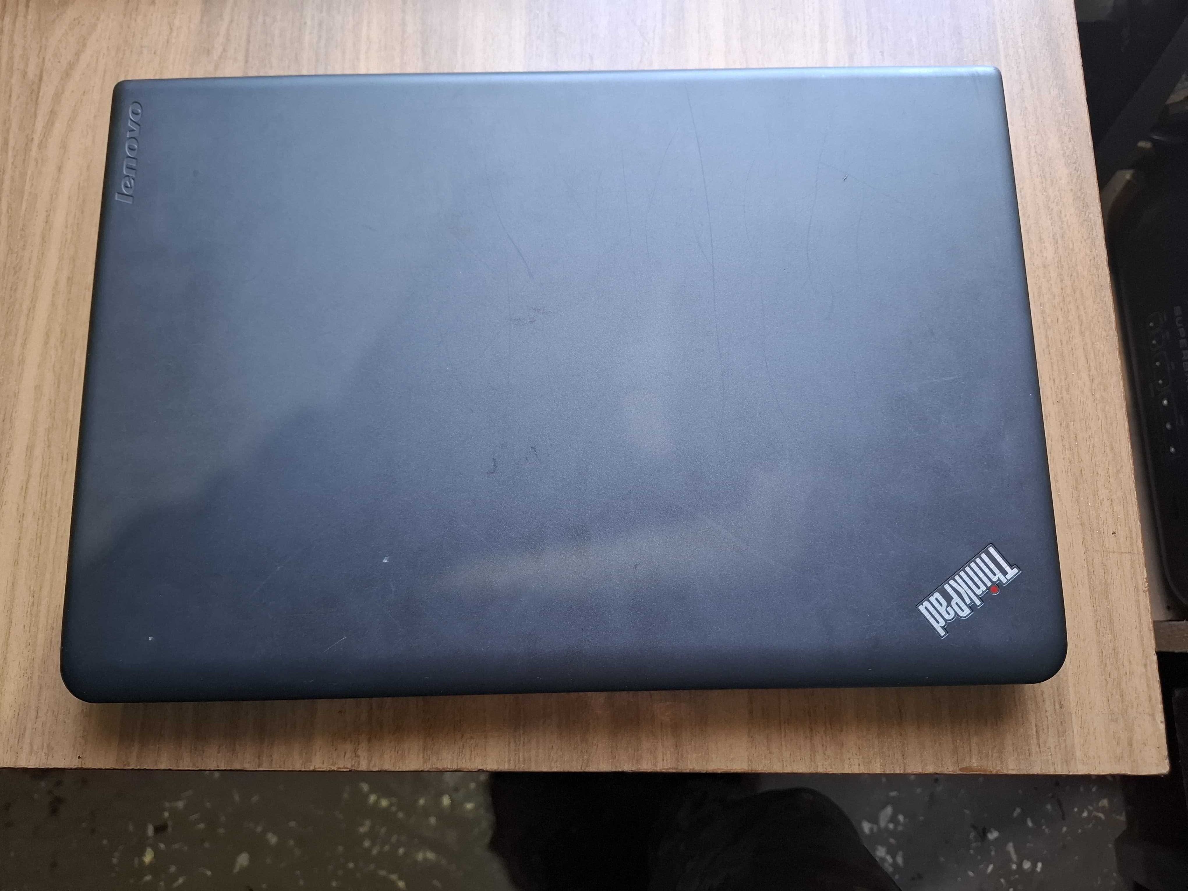 Lenovo ThinkPad E560 12 Gb RAM, Core i5-6200U, M370, 256 SSD, 1 Tb HDD