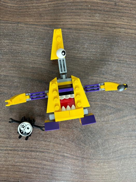 LEGO Mixels Jamzy # 41560
(Cartoon Network)
Idades 6+
70 peças