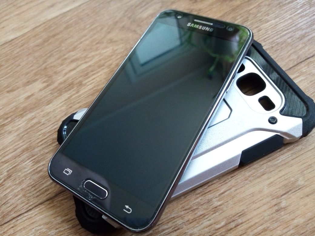 Samsung J5 с экраном amoled в идеале