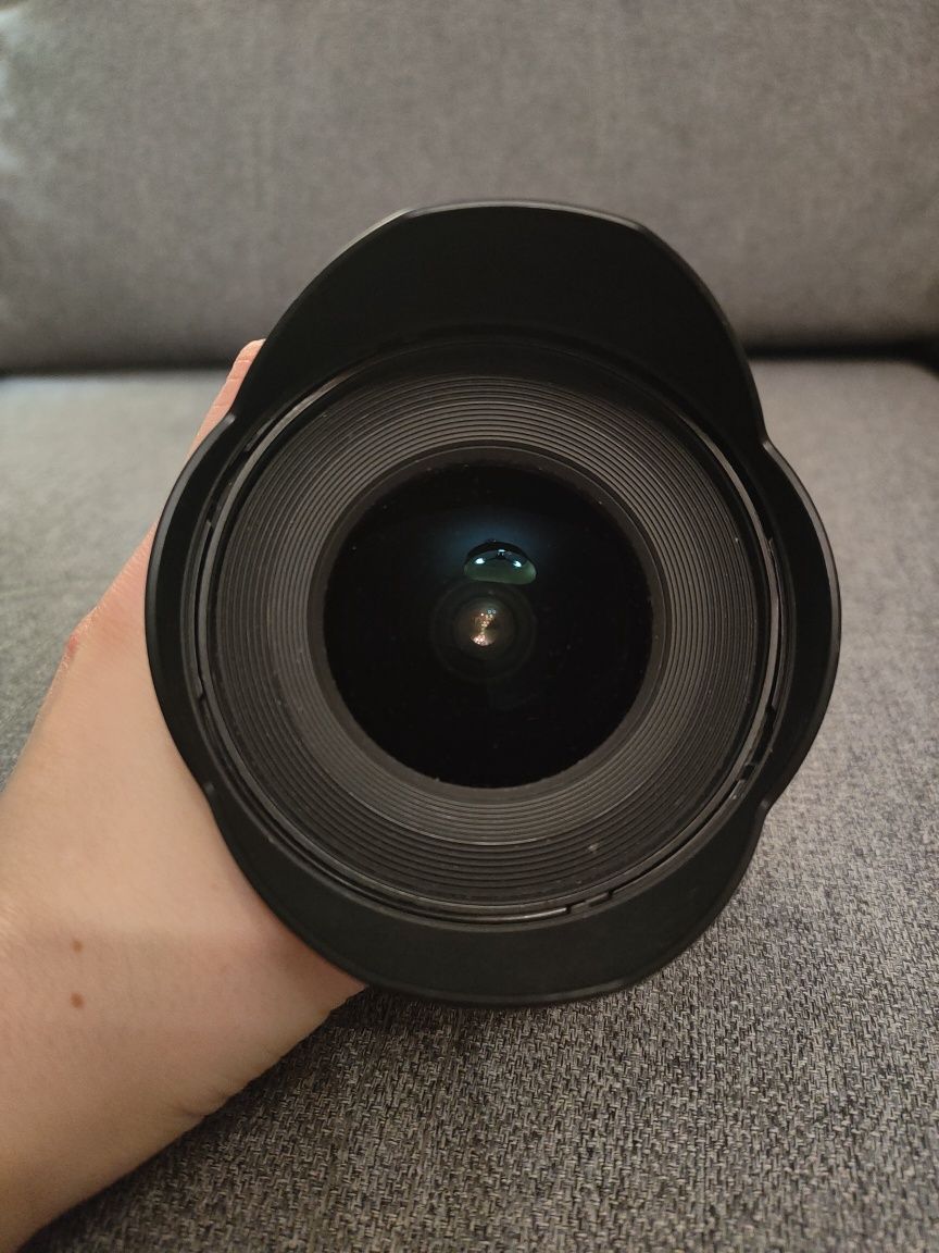 Aparat Canon 70D + Canon 50mm 1.8 + Sigma 10-20mm + trzy baterie