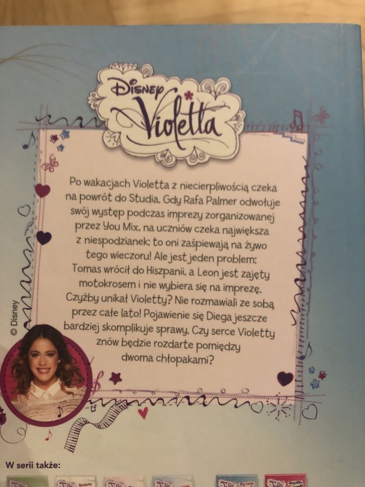 Książka  z serii Disney Violetta - Mój świat na opak. Tom 5.