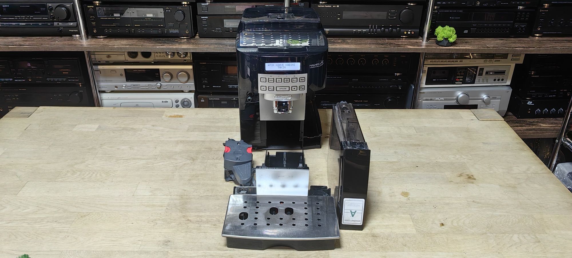 Кавова машина Delonghi Magnifica S Cappuccino