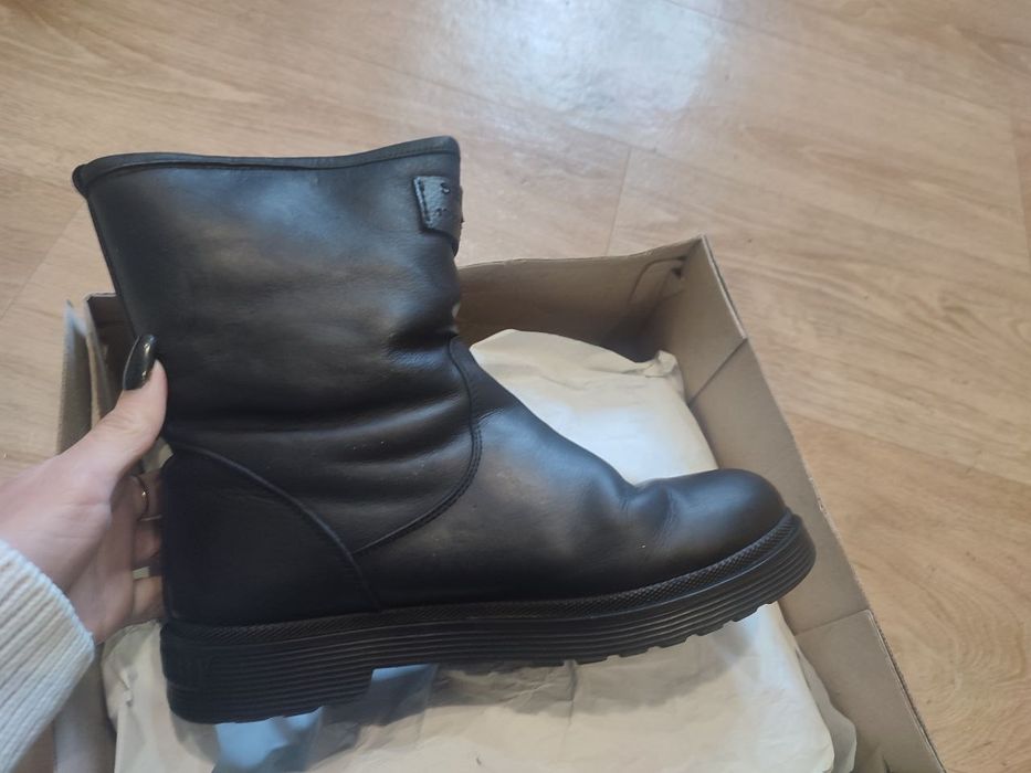 Зимові шкіряні чоботи жіночі 38р