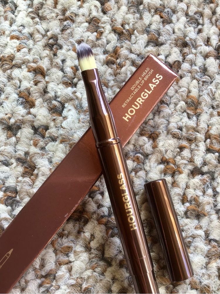 Кисть двойная для губ Hourglass Retractable Lip Brush