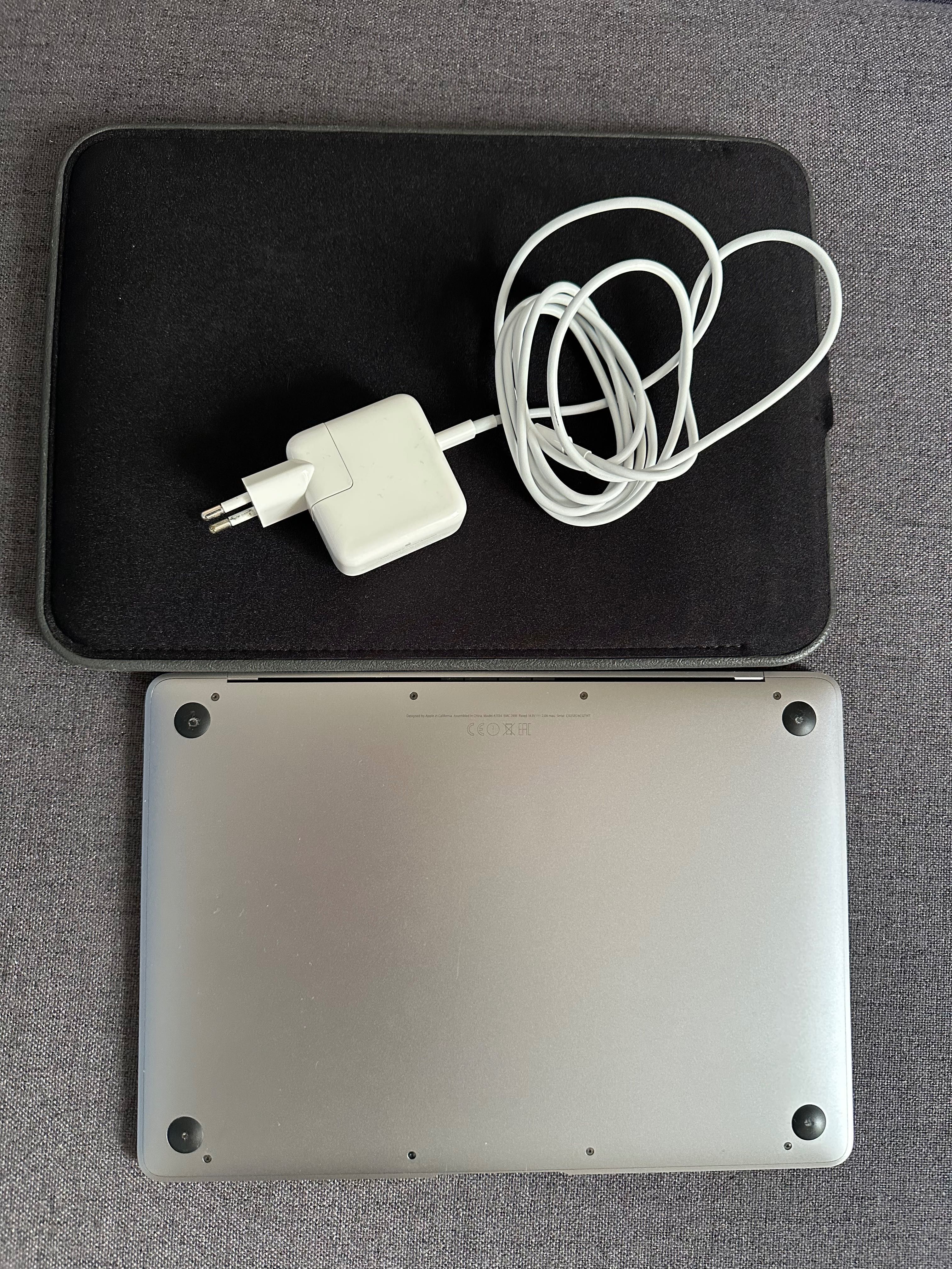 MacBook 12" Early 2016 nowa bateria, najmniejszy laptop, etui (A15334)