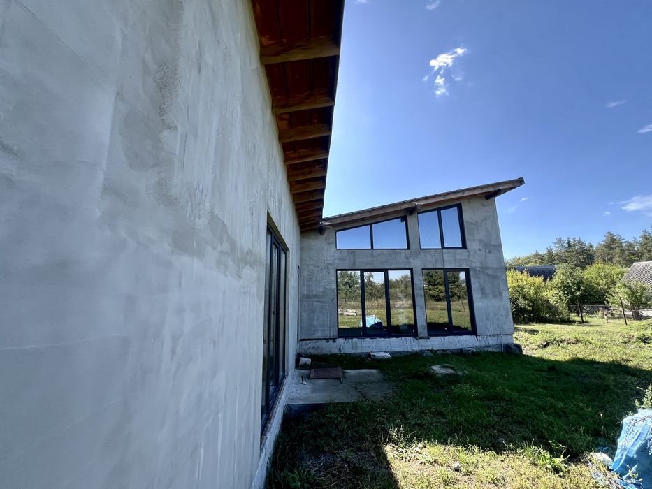 Елітна дача біля річки та лісу з новим будинком «Фотон»