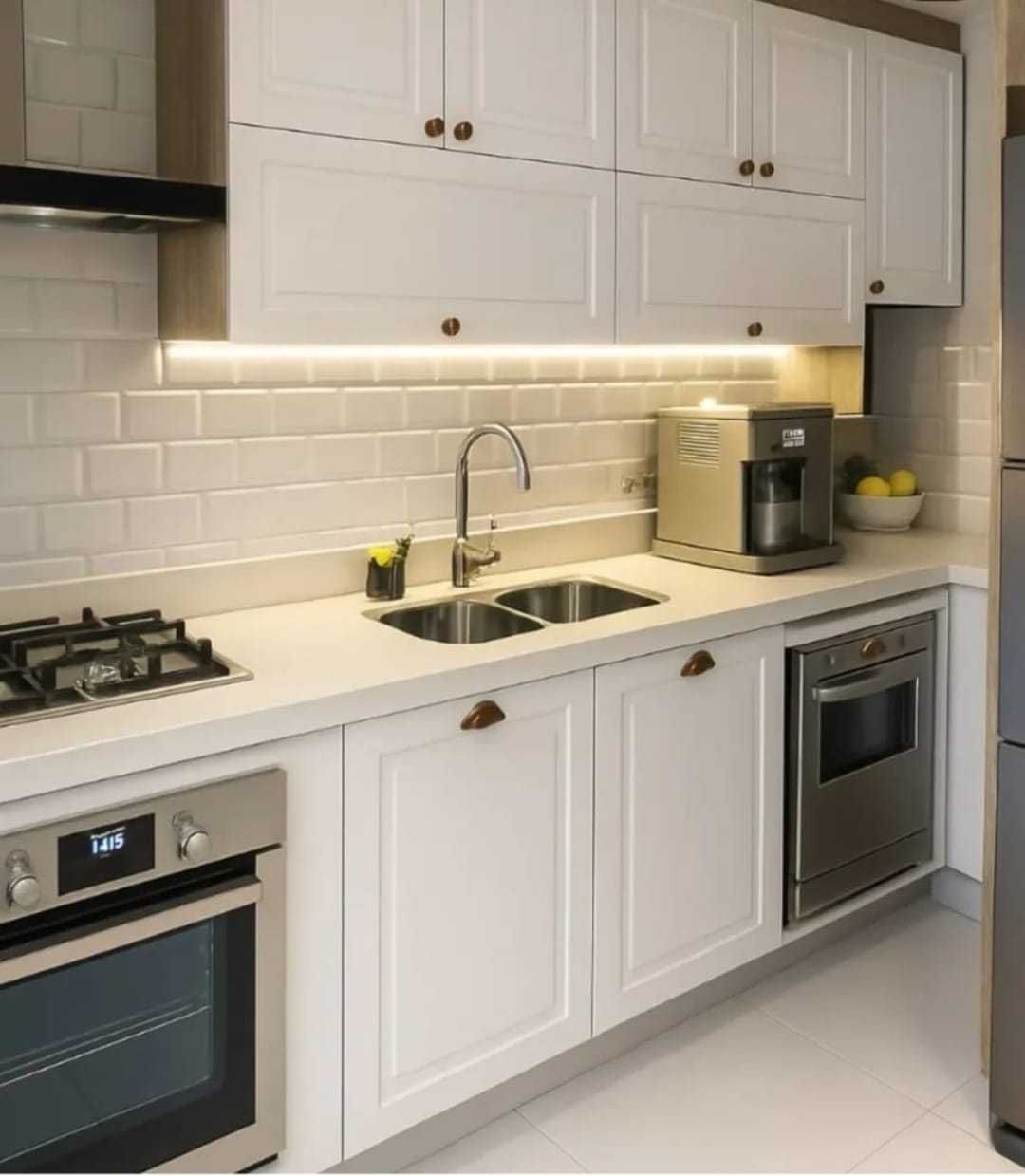 Armários / Roupeiros / Cozinhas / WC