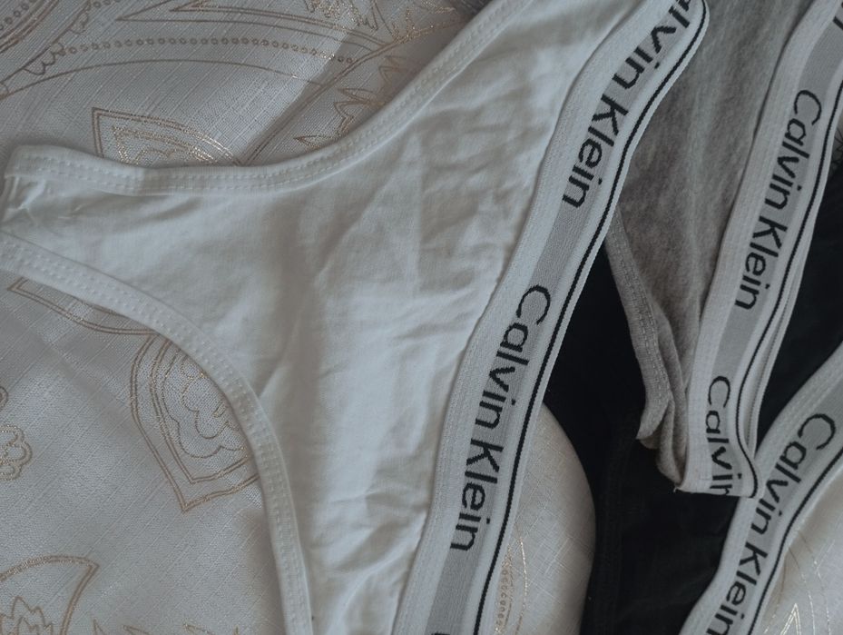 Трусики стрінги Calvin Klein 36р S
