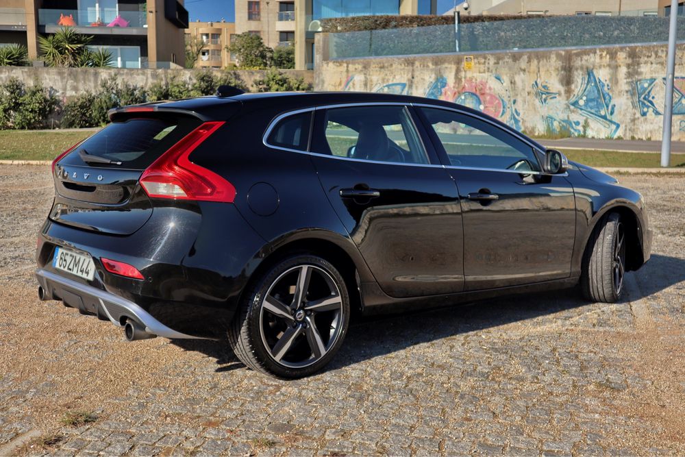 Volvo V40 D2 R-Design