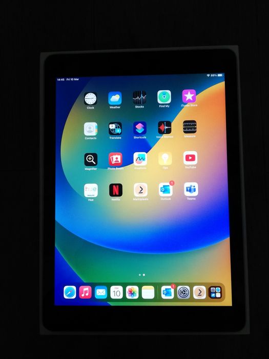 Ipad 5th generation 32gb 9.7"