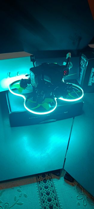 Dron FPV  AXISFLYING C20 speedybee F405AIO  VISTA Kit Runcam Thumb Pro