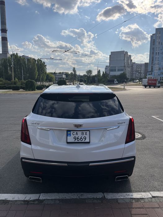 Продам Cadillac XT5