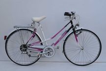 Piękna szwajcarska mondia retro  koła 28 3x6 shimano light rama 50cm