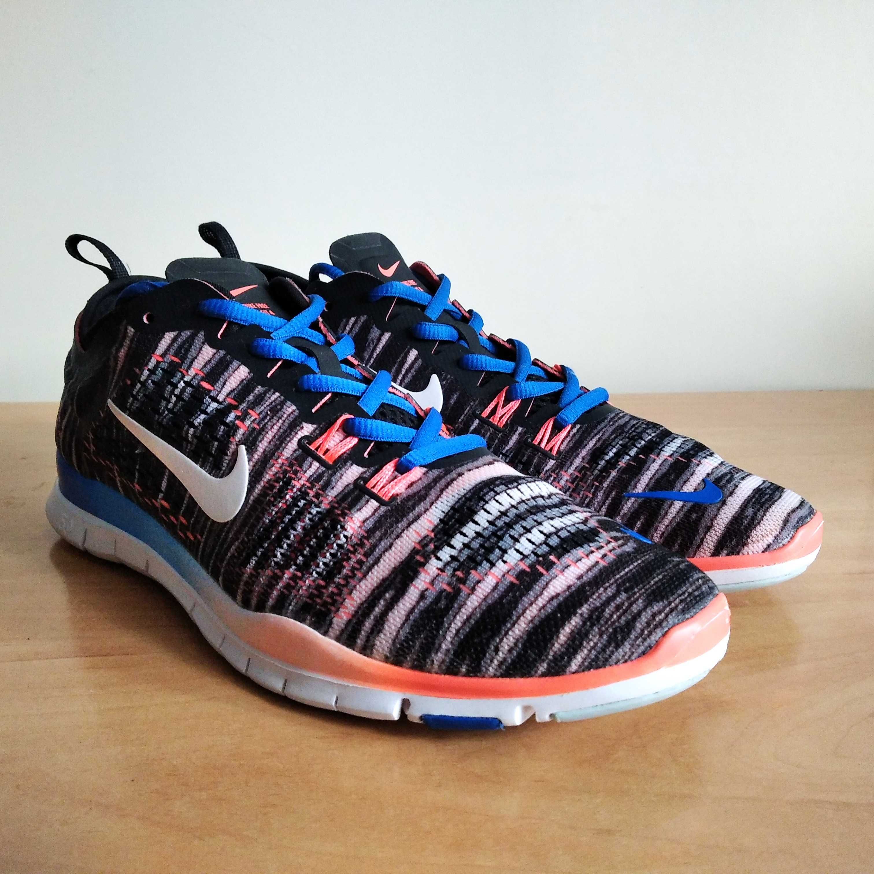 Buty biegowe NIKE FREE TR FIT 4 5.0 roz.eu-39