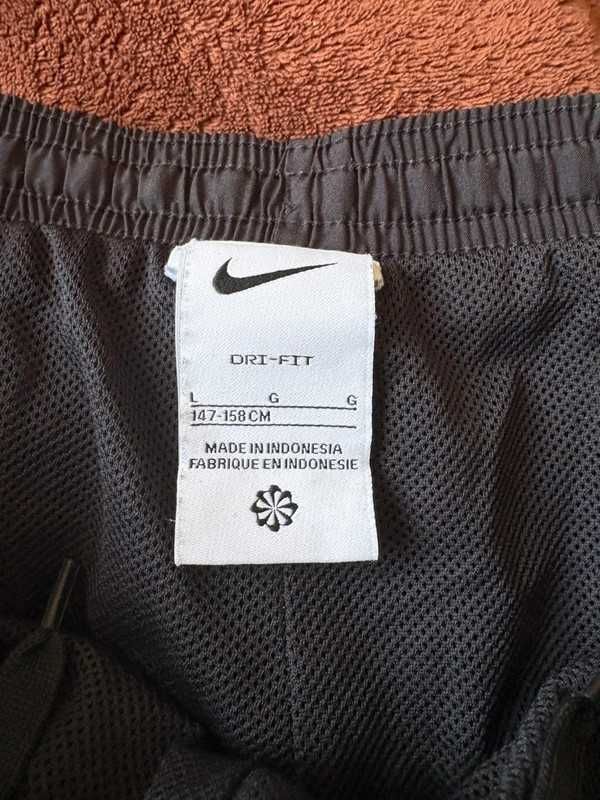 Oryginalne spodnie Nike Dri-Fit 147-158 cm
