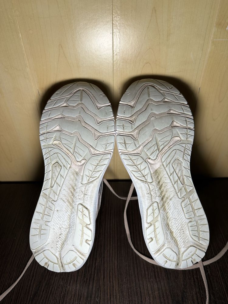 Бігові Кросівки Asics GT2000 11