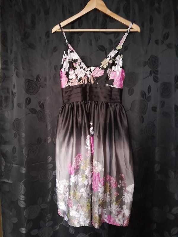 Sukienka w kwiaty Uttam Boutique rozmiar L