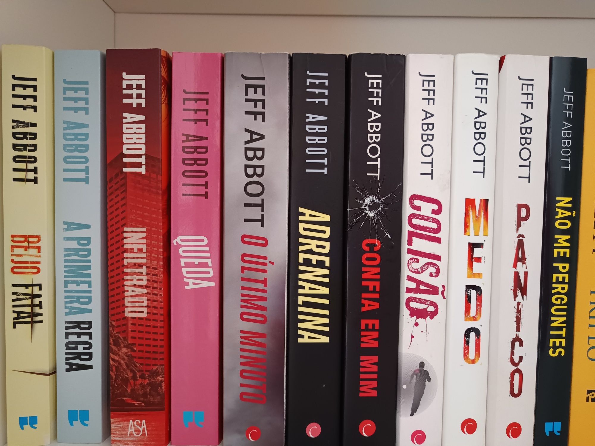 Livros de vários autores