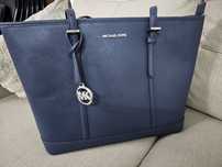 Mala Michael Kors