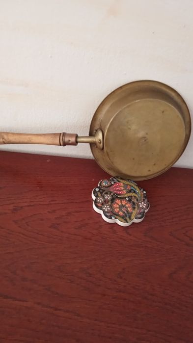 Stara patelnia z mosiądzu