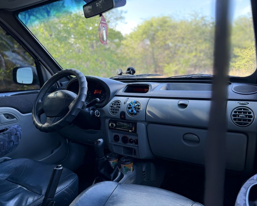 Renault Kangoo 1.5 K9K дизель пассажир