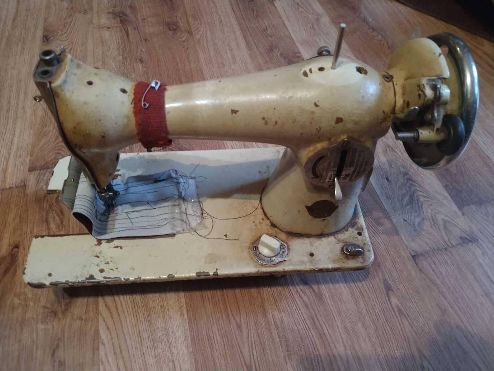 Швейна машинка, під ремонт або на деталі