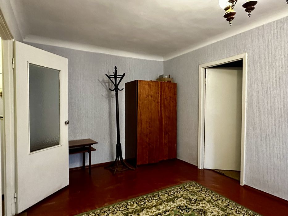 Двокімнатна на Степана Бандери