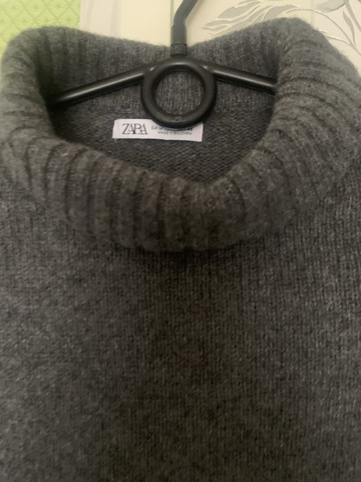 Продам женский свитер натуральный шерстяной