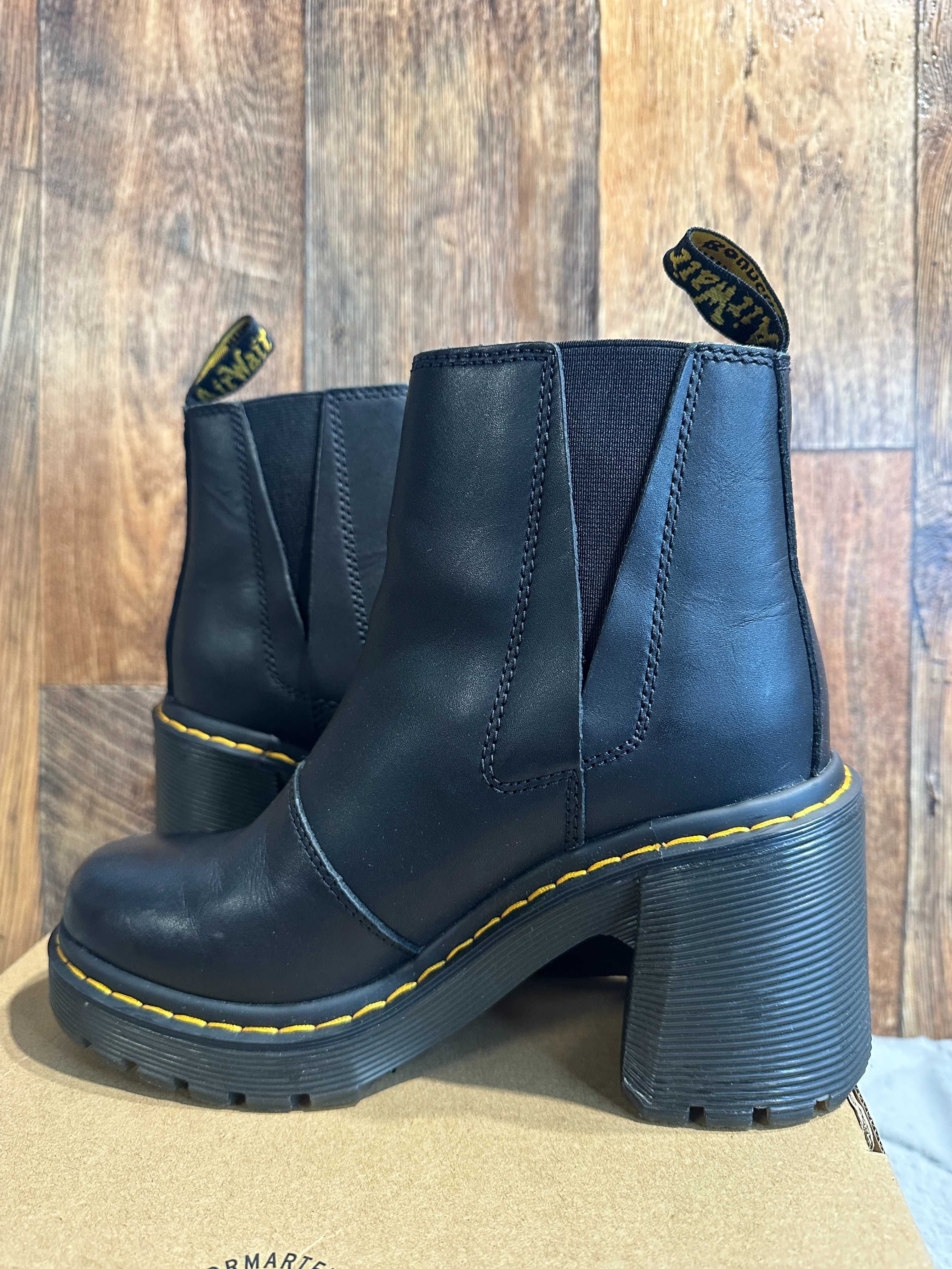 Botki Dr. Martens Spence 38