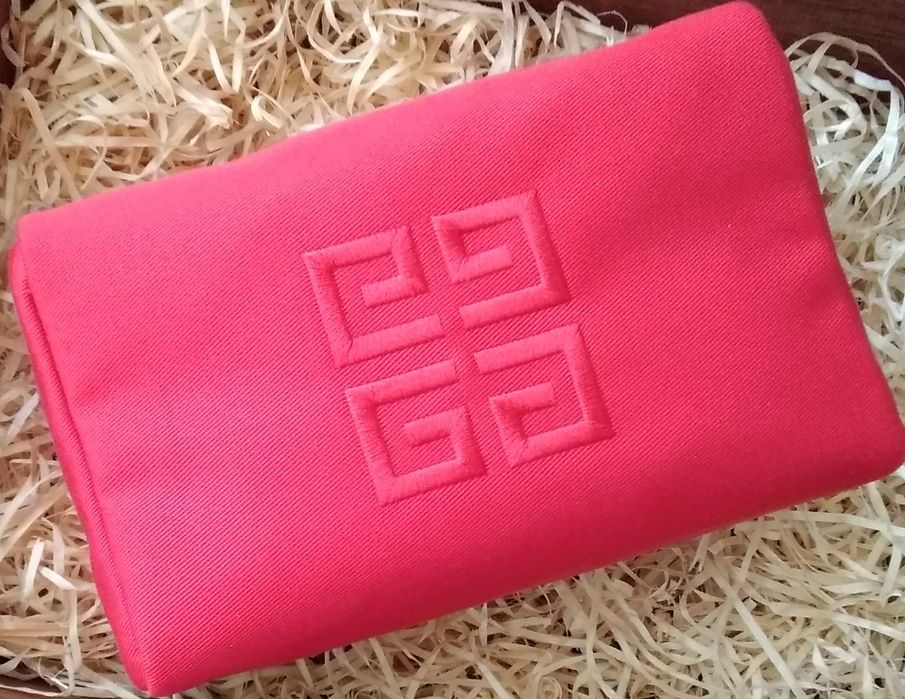 Givenchy кейс luxury футляр