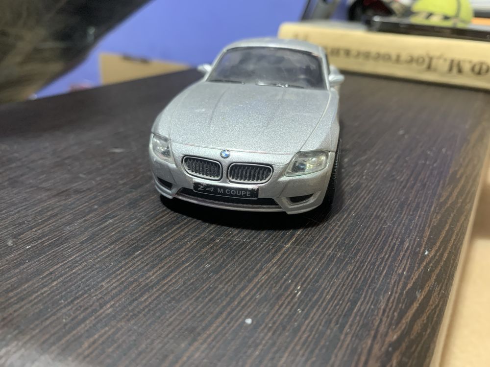 Модель автомобиля BMW Z 4