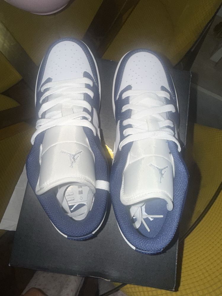 Nike Air Jordan 1