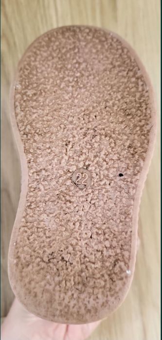 Продам рожеві чобітки