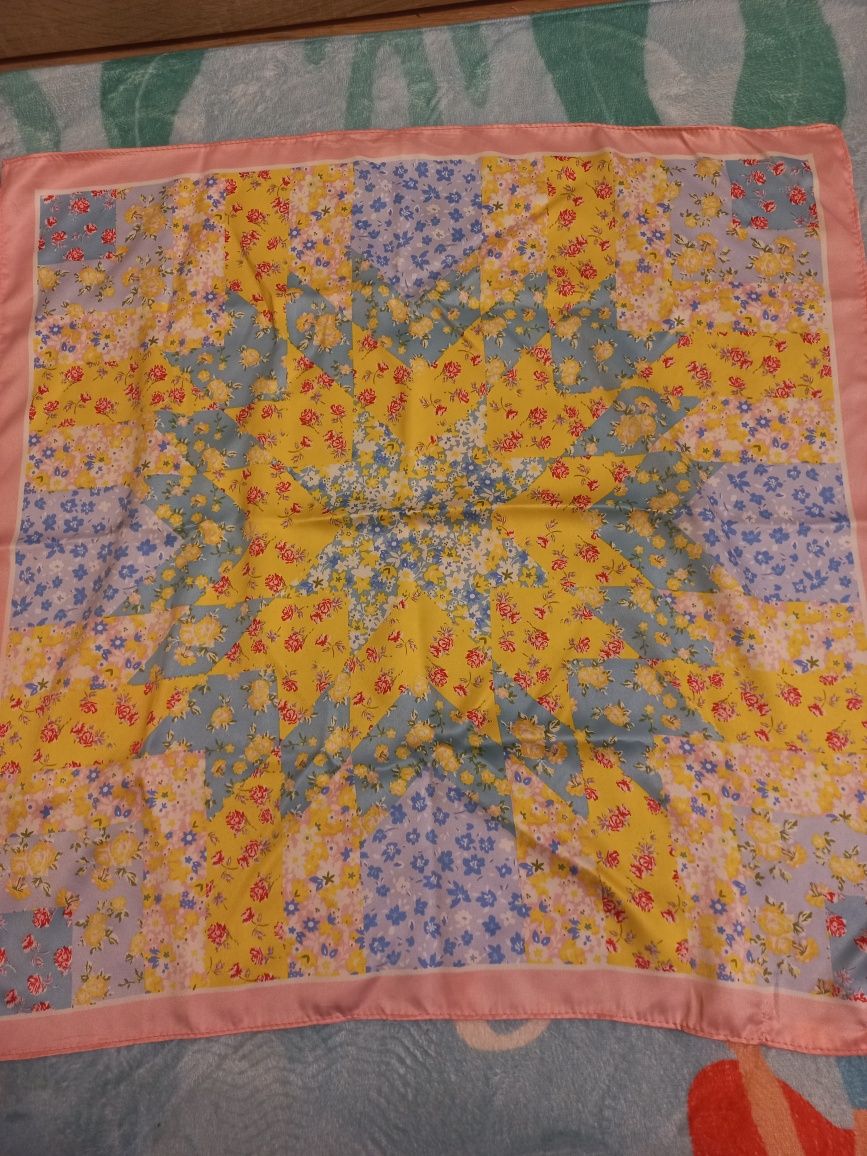Apaszka damska kolorowa 55x55