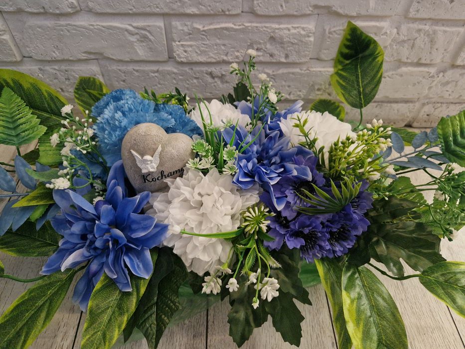 Wiązanka na cmentarz, całoroczna kompozycja