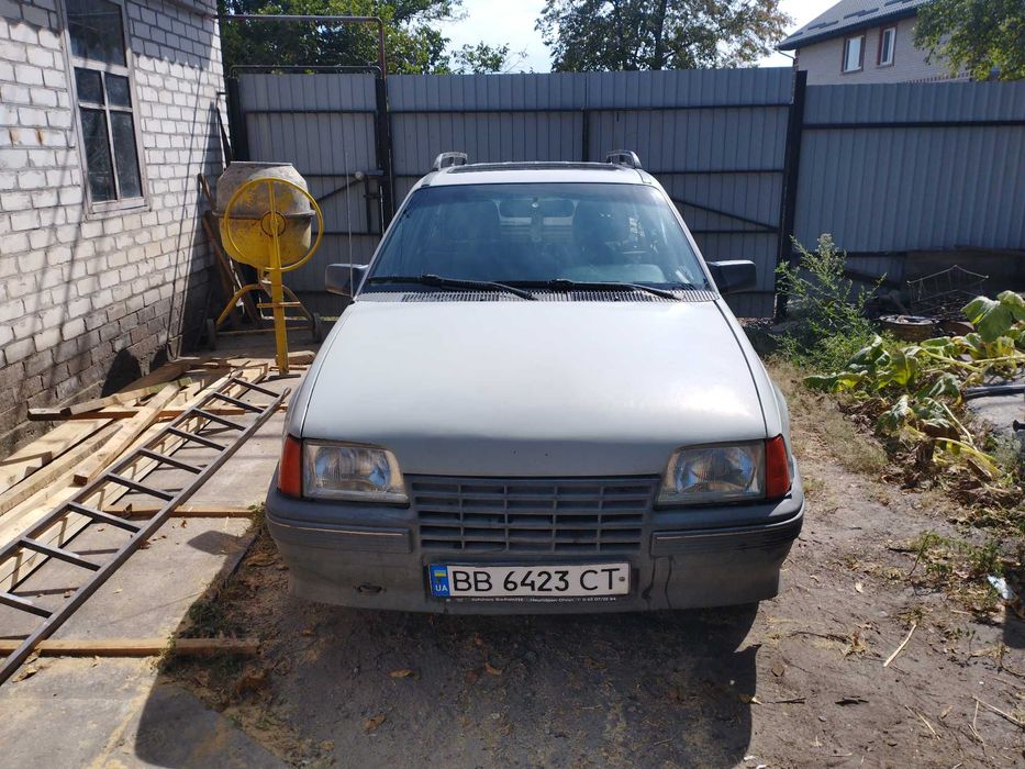 Opel Kadett Caravan E 1986 1.8
