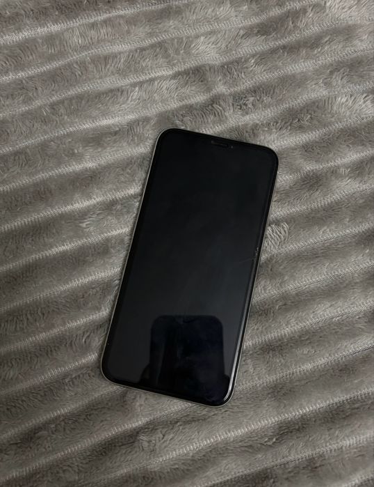 iphone X в хорошем состояние