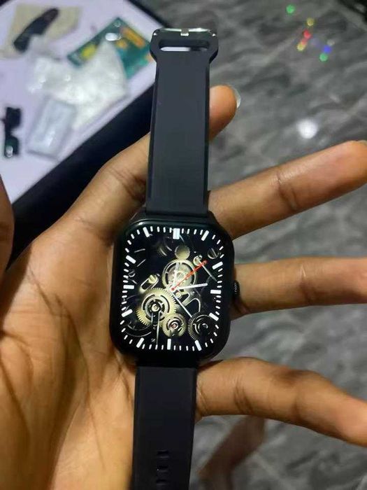 Nowy Smartwatch 2025 – Twój codzienny towarzysz!