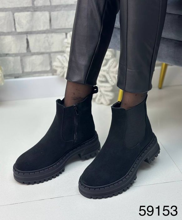 Жіночі шкіряні зимові черевики челсі в кольорах