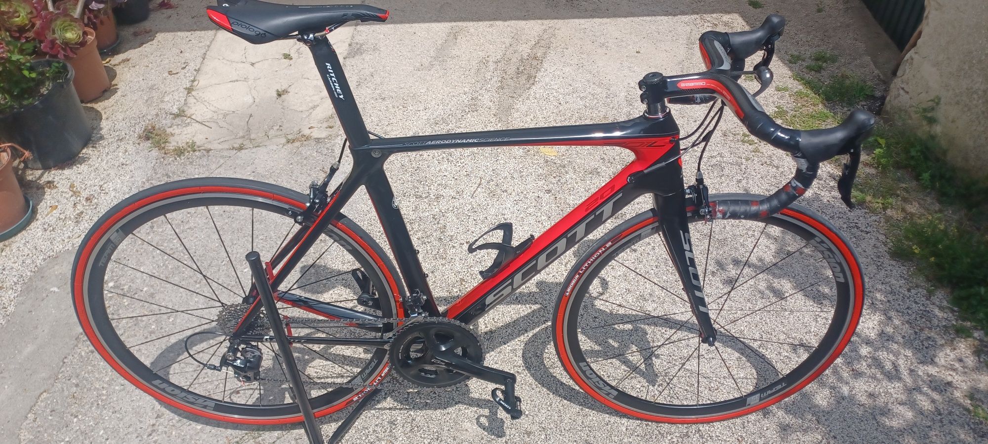 Bicicleta estrada Scott Foil 20 carbono