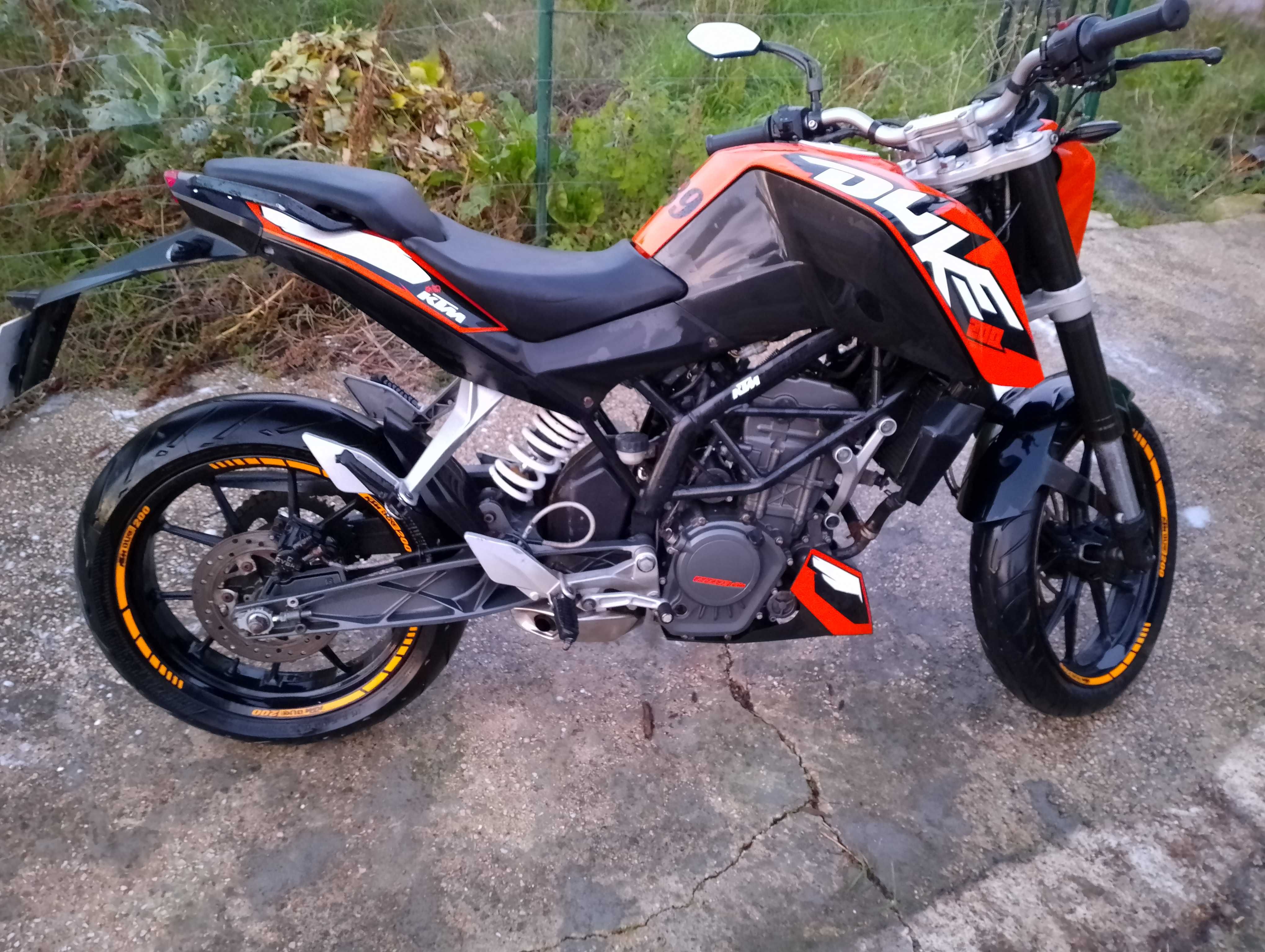 ktm duke 200 rara (2 no país)