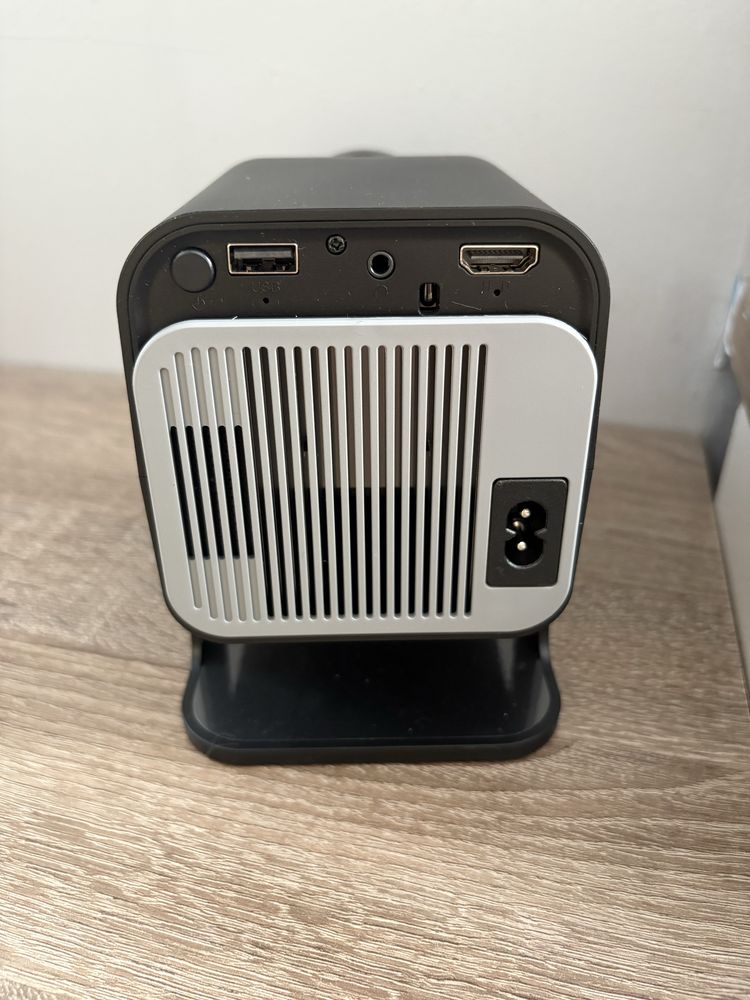 Projektor  multtimedialny led