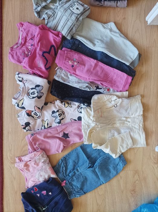 Paka ubrań 74/80 dla dziewczynki