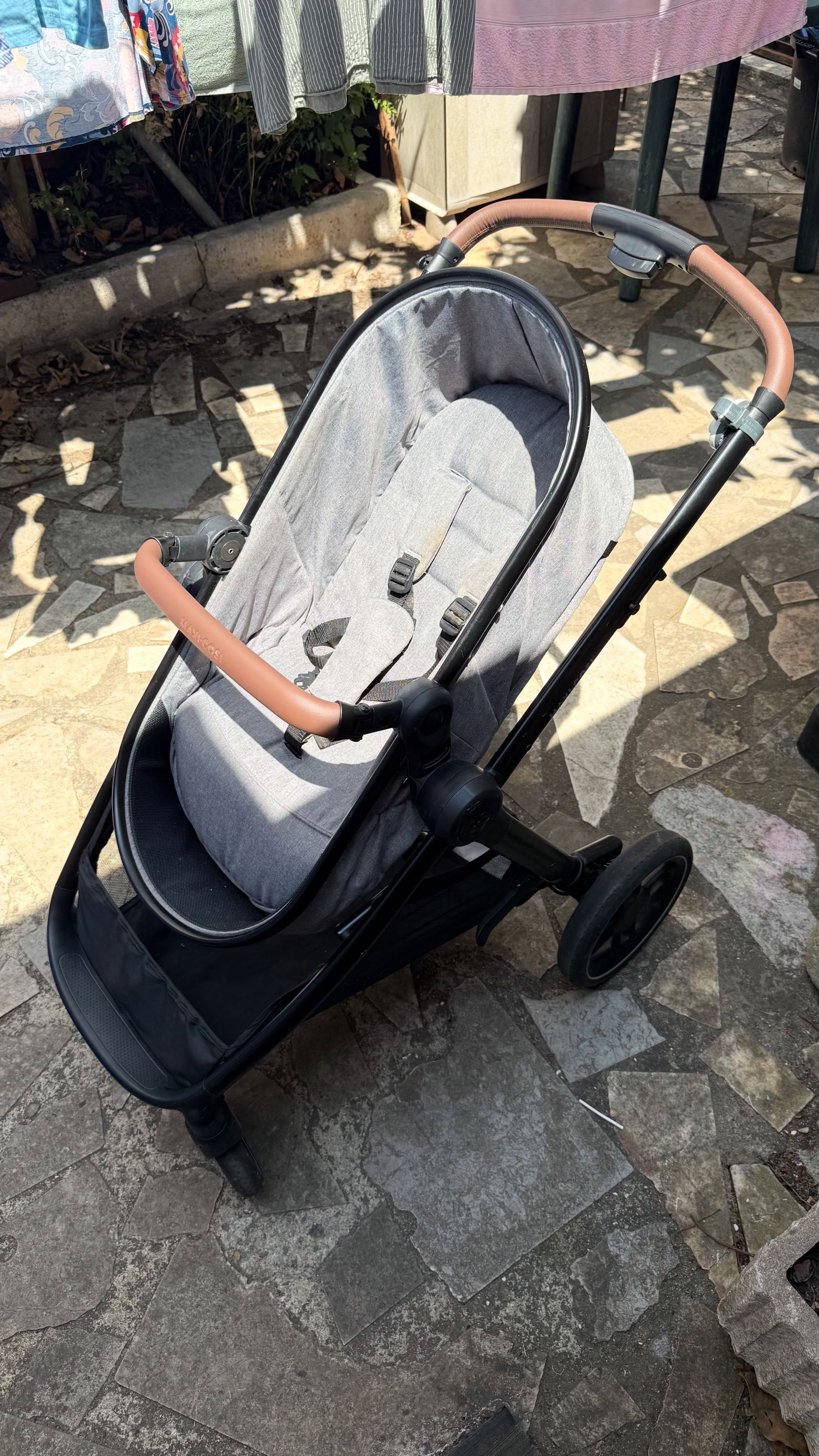 Carrinho + Alcofa Bebé Maxi-Cosi