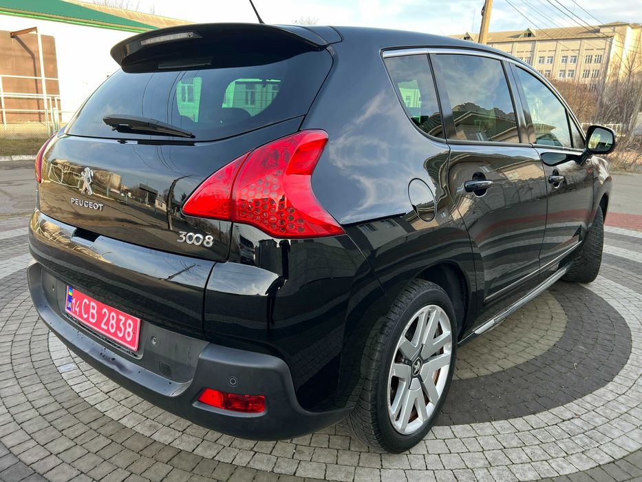 Peugeot 3008 2.0 HDi дизель HYbrid4 2012