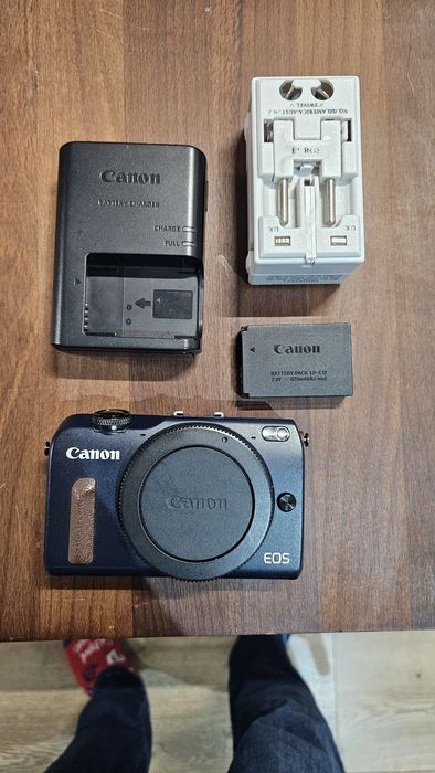 Canon EOS M2 18.0MP aparat bezlusterkowy z Japonii